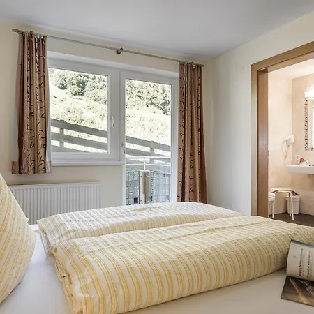 Lägenhetshotell Appartementhaus Sennhuettn 3*