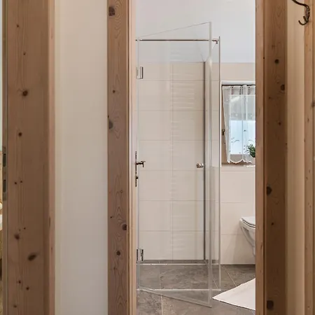 Appartementhaus Sennhuettn Apart Otel Finkenberg